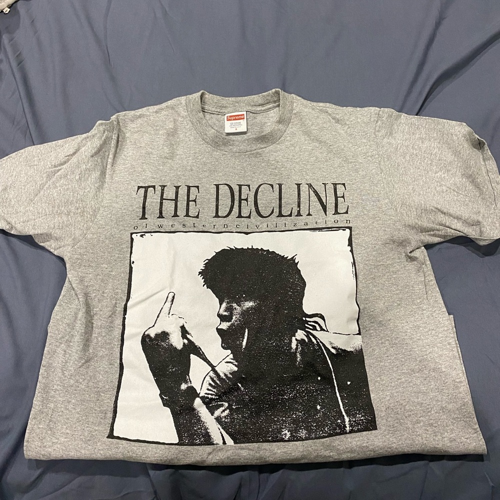 Supreme grey tee